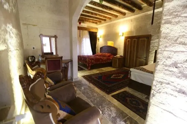 Deluxe Quad Oda, Bahçe Manzaralı