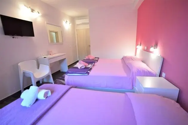 Classic Üç Kişilik Oda, Birden Çok Yatak, Balkon, Bahçe Manzaralı