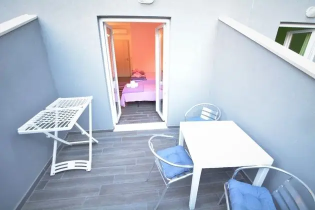 Classic Üç Kişilik Oda, Birden Çok Yatak, Balkon, Bahçe Manzaralı