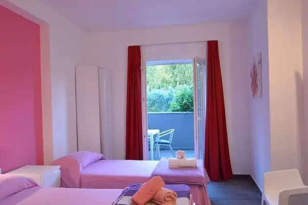 Classic Üç Kişilik Oda, Birden Çok Yatak, Balkon, Bahçe Manzaralı