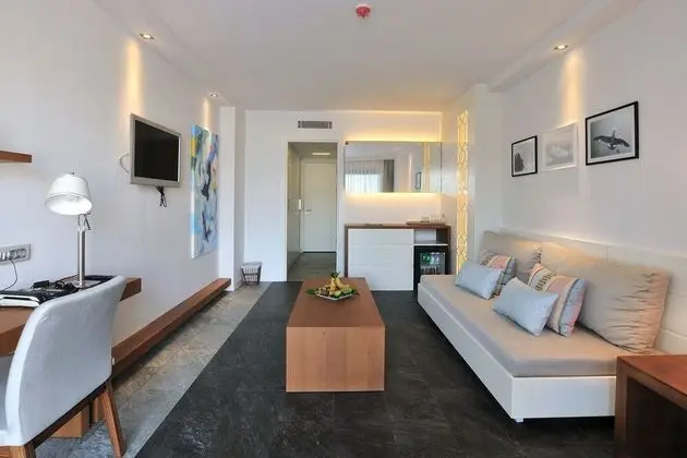 Sea View King Suite