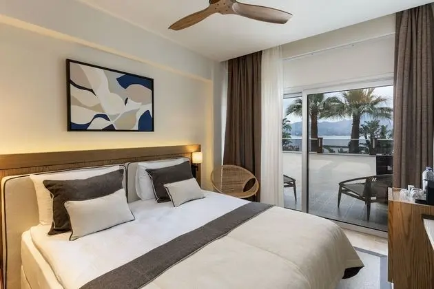 Sea View King Suite