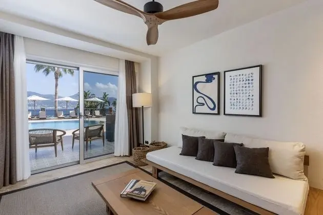 Sea View King Suite