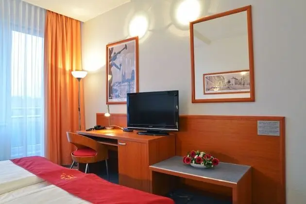 Üç Kişilik Oda, Balkon