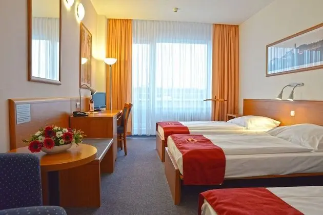 Üç Kişilik Oda, Balkon