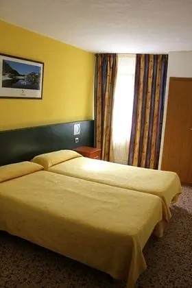 Standard Tek Büyük veya İki Ayrı Yataklı Oda