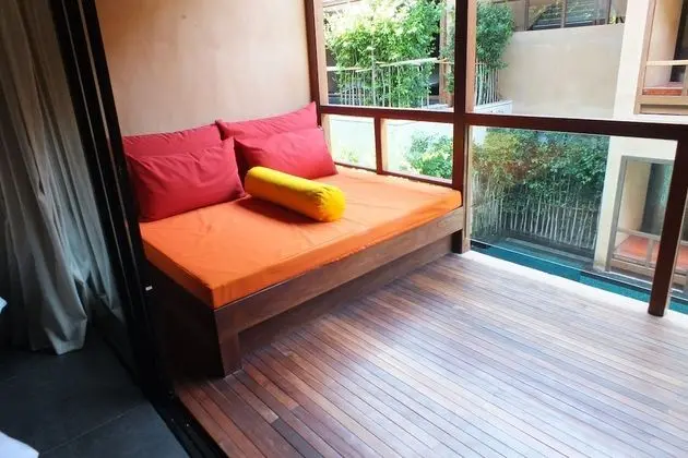 Deluxe