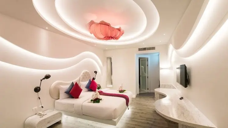 Deluxe Tek Büyük Yataklı Oda