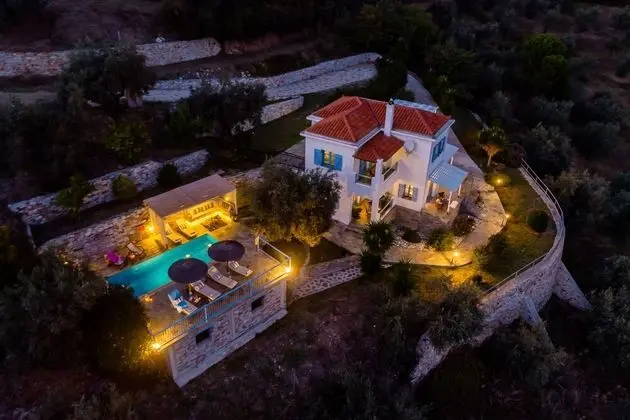 Villa, 3 Yatak Odası, Sigara İçilebilir, Şömine