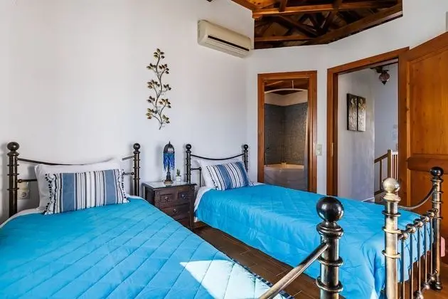 Villa, 3 Yatak Odası, Sigara İçilebilir, Şömine