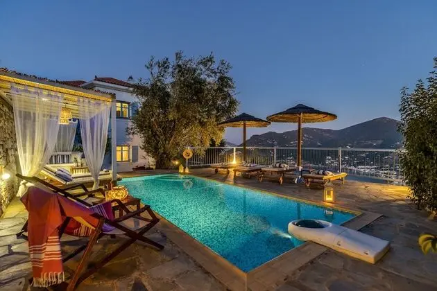 Villa, 3 Yatak Odası, Sigara İçilebilir, Şömine