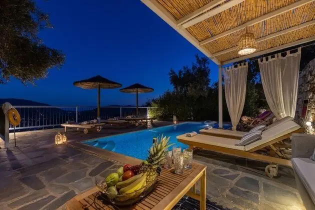 Villa, 3 Yatak Odası, Sigara İçilebilir, Şömine