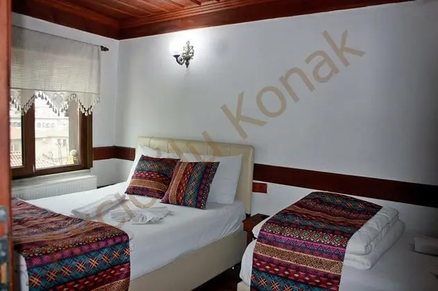 Çift Kişilik, Şehir Manzaralı, 1. Kat