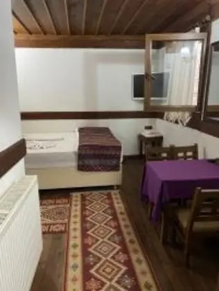 Ekonomik Tek Kişilik Oda, Şehir veya Dağ Manzaralı