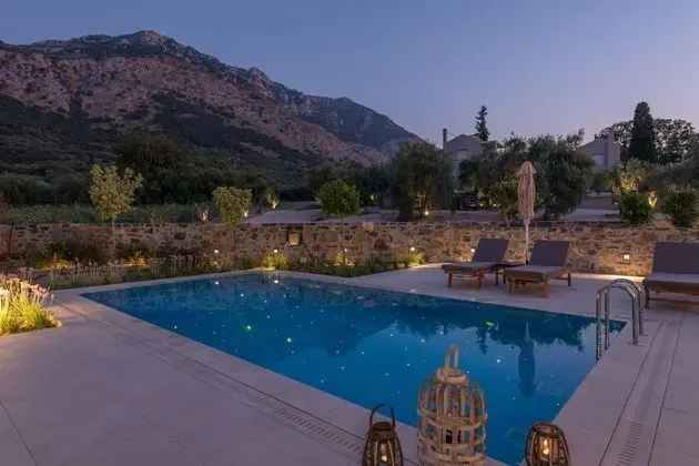 Grand Villa, 2 Yatak Odası, Kişiye Özel Havuzlu