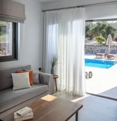 Grand Villa, 3 Yatak Odası, Kişiye Özel Havuzlu