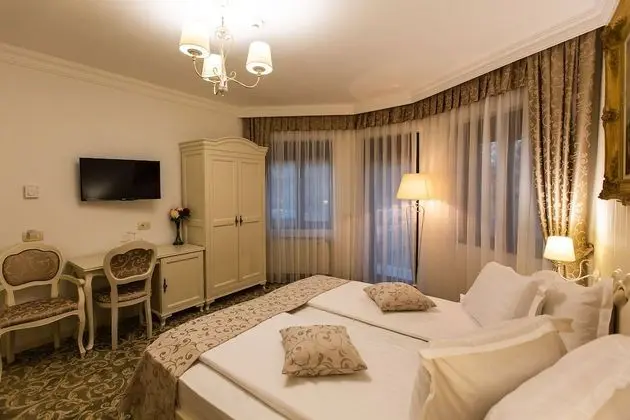 Deluxe Tek Büyük Yataklı Oda, Balkon, Şehir Manzaralı (4*)