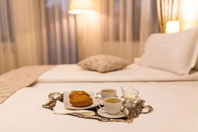 Deluxe Tek Büyük Yataklı Oda, Balkon, Şehir Manzaralı (4*)