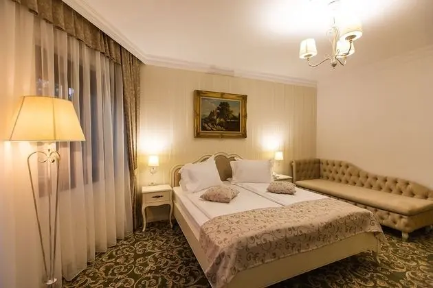 Deluxe Tek Büyük Yataklı Oda, Balkon, Şehir Manzaralı (4*)