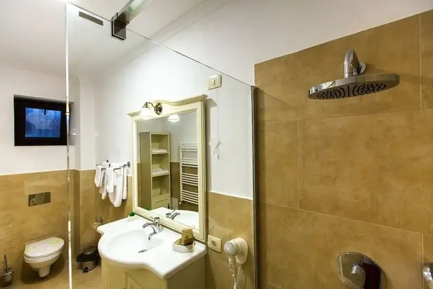 Deluxe Tek Büyük Yataklı Oda, Balkon, Şehir Manzaralı (4*)