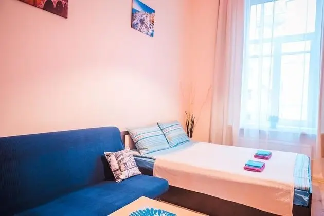 Standard Tek Büyük Yataklı Oda (with Sofa)