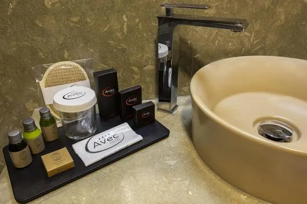 Suite Balkonlu Deniz Ve Şehir Manzaralı