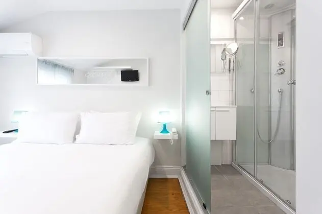 Standard Tek Büyük Yataklı Oda