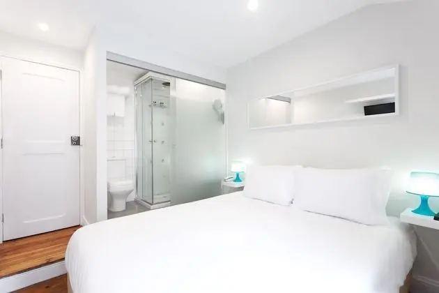 Standard Tek Büyük Yataklı Oda