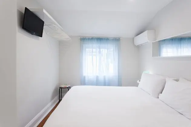 Standard Tek Büyük Yataklı Oda