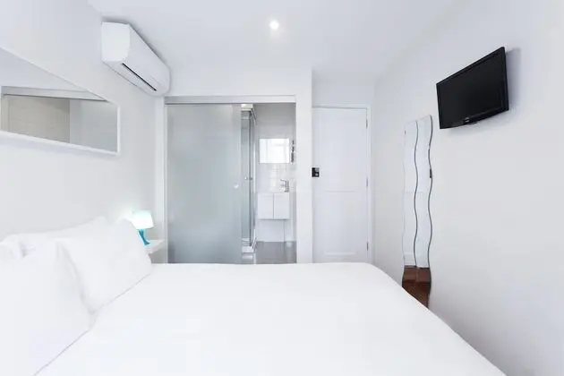 Standard Tek Büyük Yataklı Oda