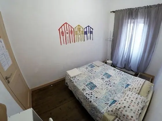 Tek Büyük Yataklı Oda, Ortak Banyo