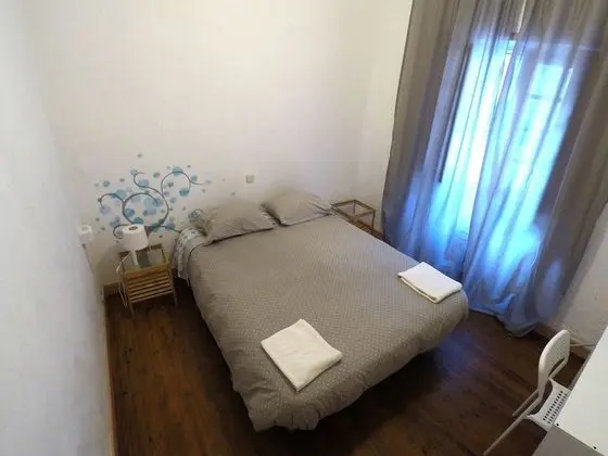 Tek Büyük Yataklı Oda, Ortak Banyo