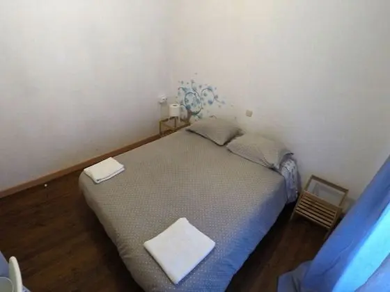 Tek Büyük Yataklı Oda, Ortak Banyo