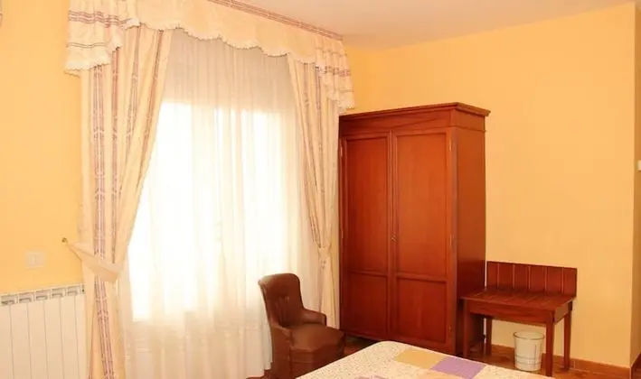 Tek Büyük Yataklı Oda