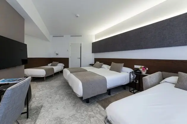 Üç Kişilik Oda (with Extra Bed)