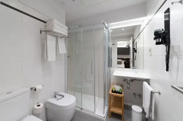 Üç Kişilik Oda (with Extra Bed)