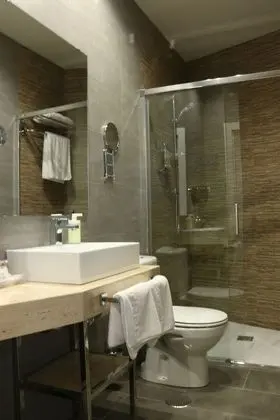 Loft Suite (3 people)