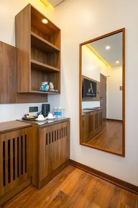 Deluxe Tek Büyük Yataklı Oda, Kısmi Deniz Manzarası
