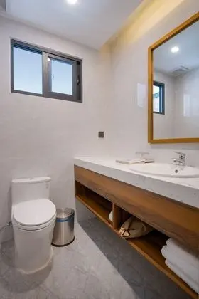 Deluxe Tek Büyük Yataklı Oda, Kısmi Deniz Manzarası