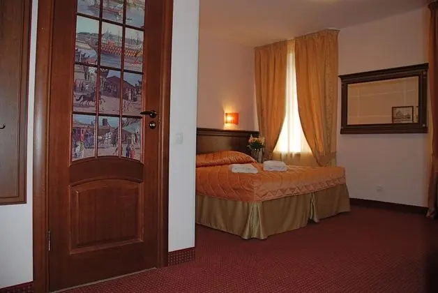 Comfort Tek Büyük veya İki Ayrı Yataklı Oda