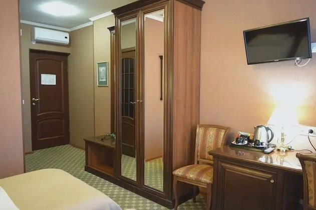 Comfort Tek Büyük veya İki Ayrı Yataklı Oda