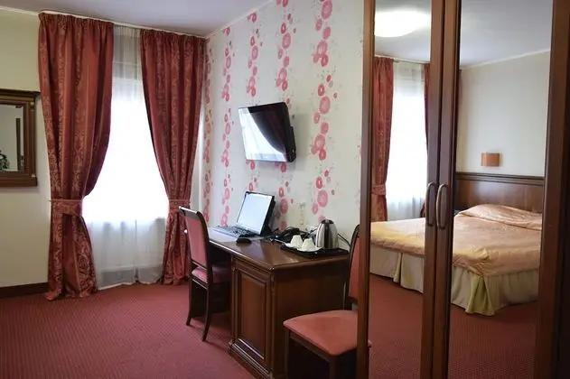 Comfort Tek Büyük veya İki Ayrı Yataklı Oda