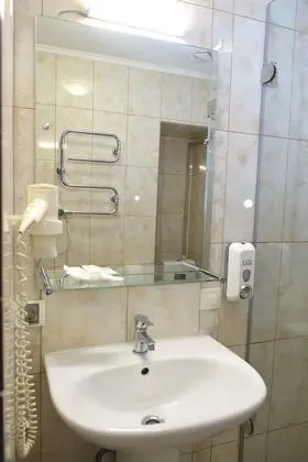 Comfort Tek Büyük veya İki Ayrı Yataklı Oda