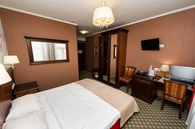 Comfort Tek Büyük veya İki Ayrı Yataklı Oda