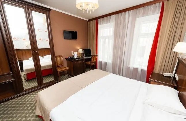 Comfort Tek Büyük veya İki Ayrı Yataklı Oda