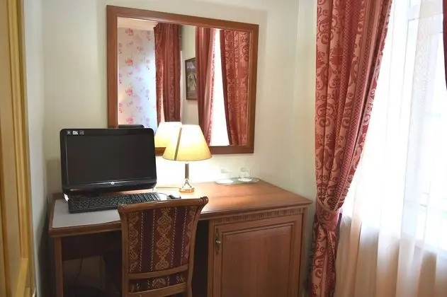 Superior Tek Büyük veya İki Ayrı Yataklı Oda