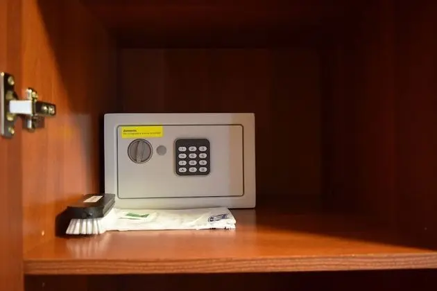 Comfort Tek Büyük veya İki Ayrı Yataklı Oda