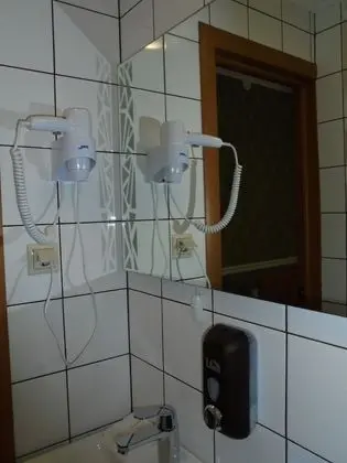 Standard Tek Büyük veya İki Ayrı Yataklı Oda