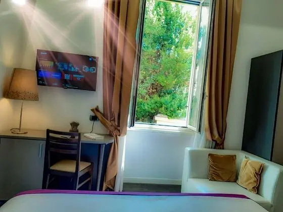 Tek Büyük Yataklı Oda