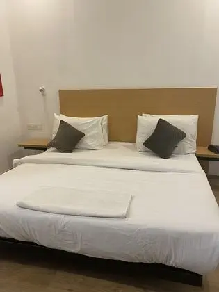 Classic Tek Büyük Yataklı Oda